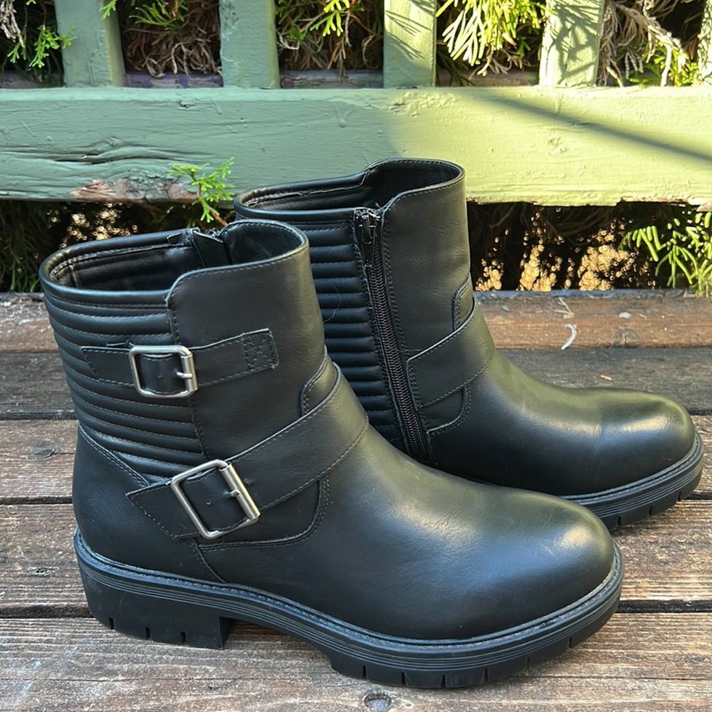 MIA chunky platform ankle boots black with buckles 9